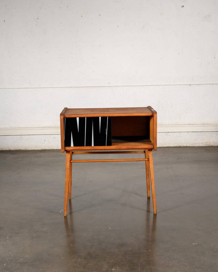 Small graphic storage unit