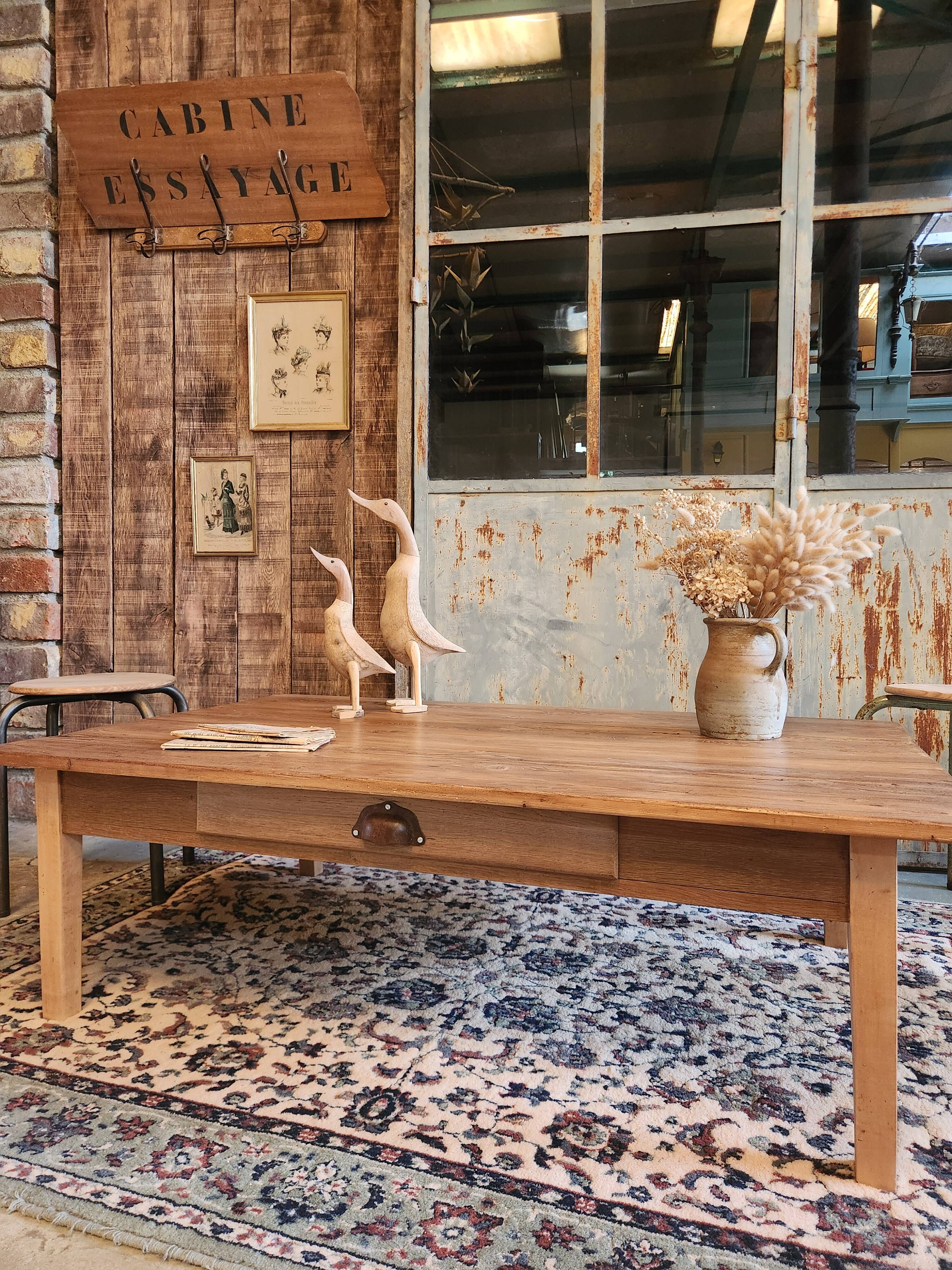 Table basse de ferme
