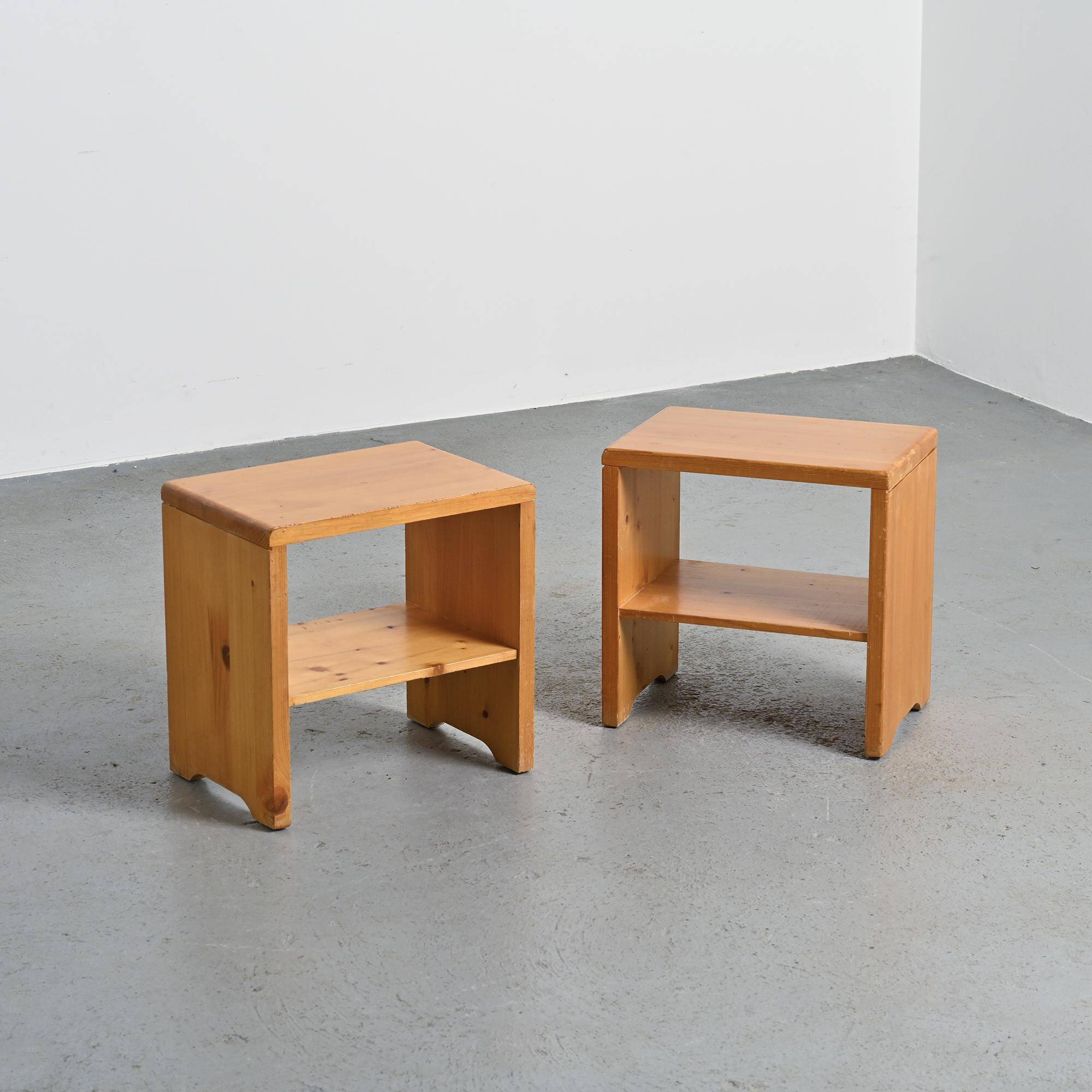 Pair of bedside tables from Arcs in solid pine, circa 1975.
