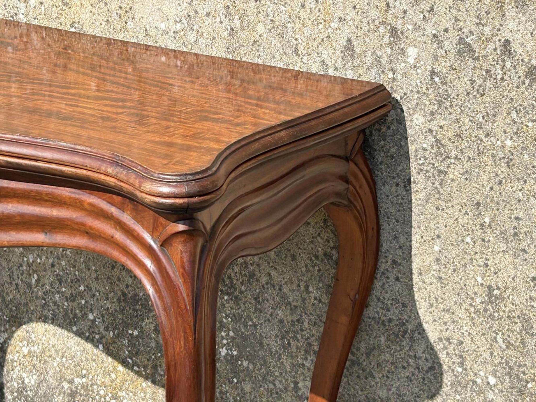 Table de jeu en bois d'acajou Napoléon III, 18ème siècle