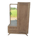 Asymmetrical cabinet