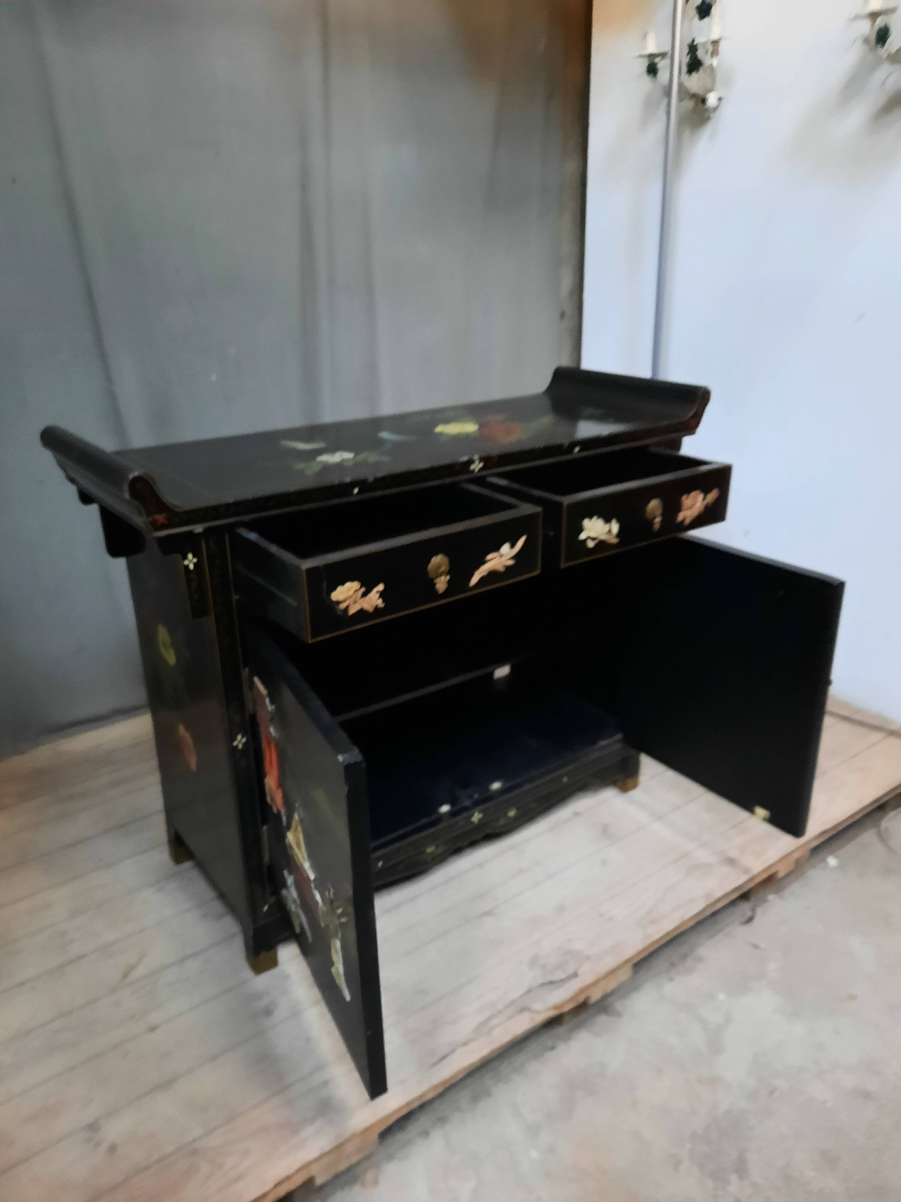 Chinese storage unit