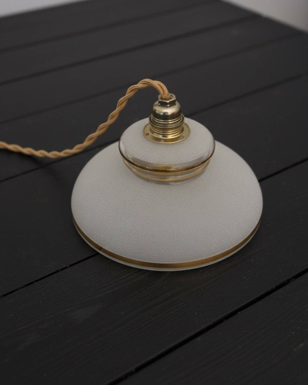 Frosted glass lamp