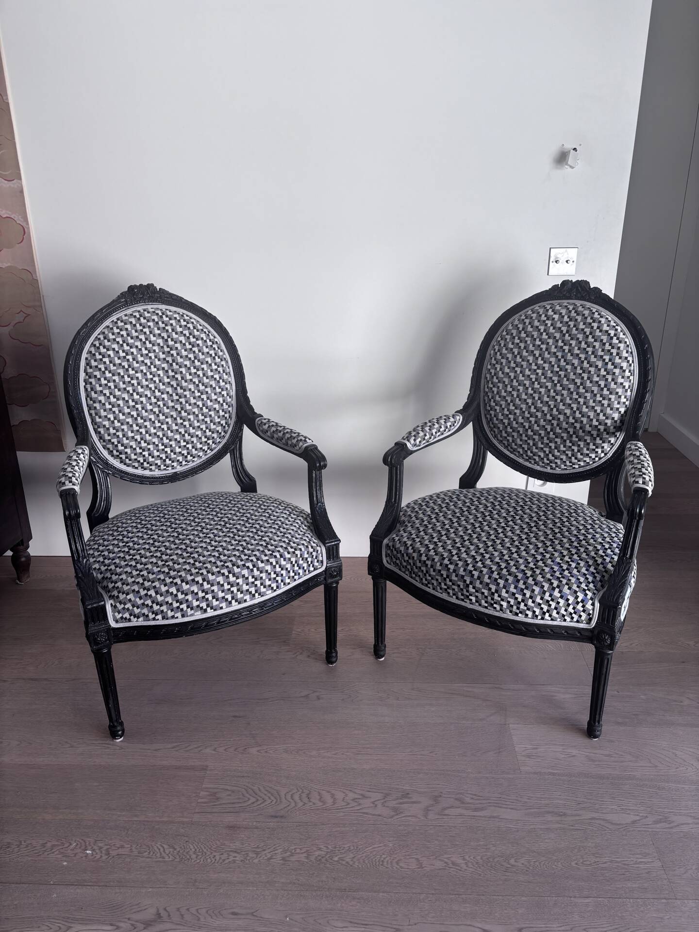 2 fauteuils style LouisXVI