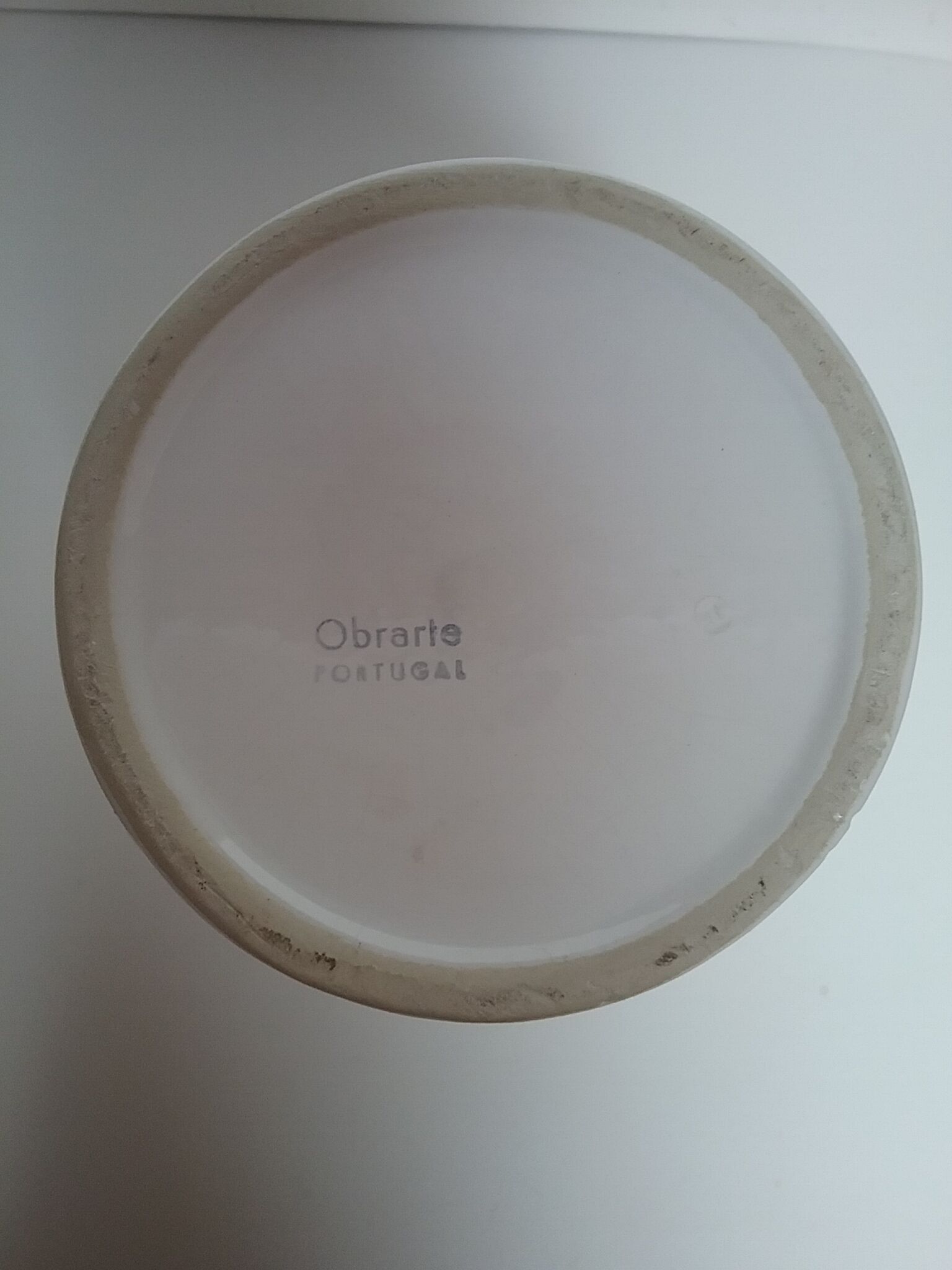 Cracked white ceramic vase