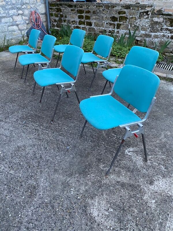 7 chaises DSC 1965 par Giancarlo Piretti éditées par Castelli, Italie