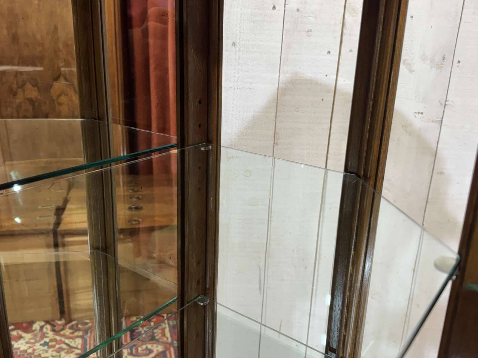 Vitrine Art déco en acajou, palissandre et dessus marbre blanc