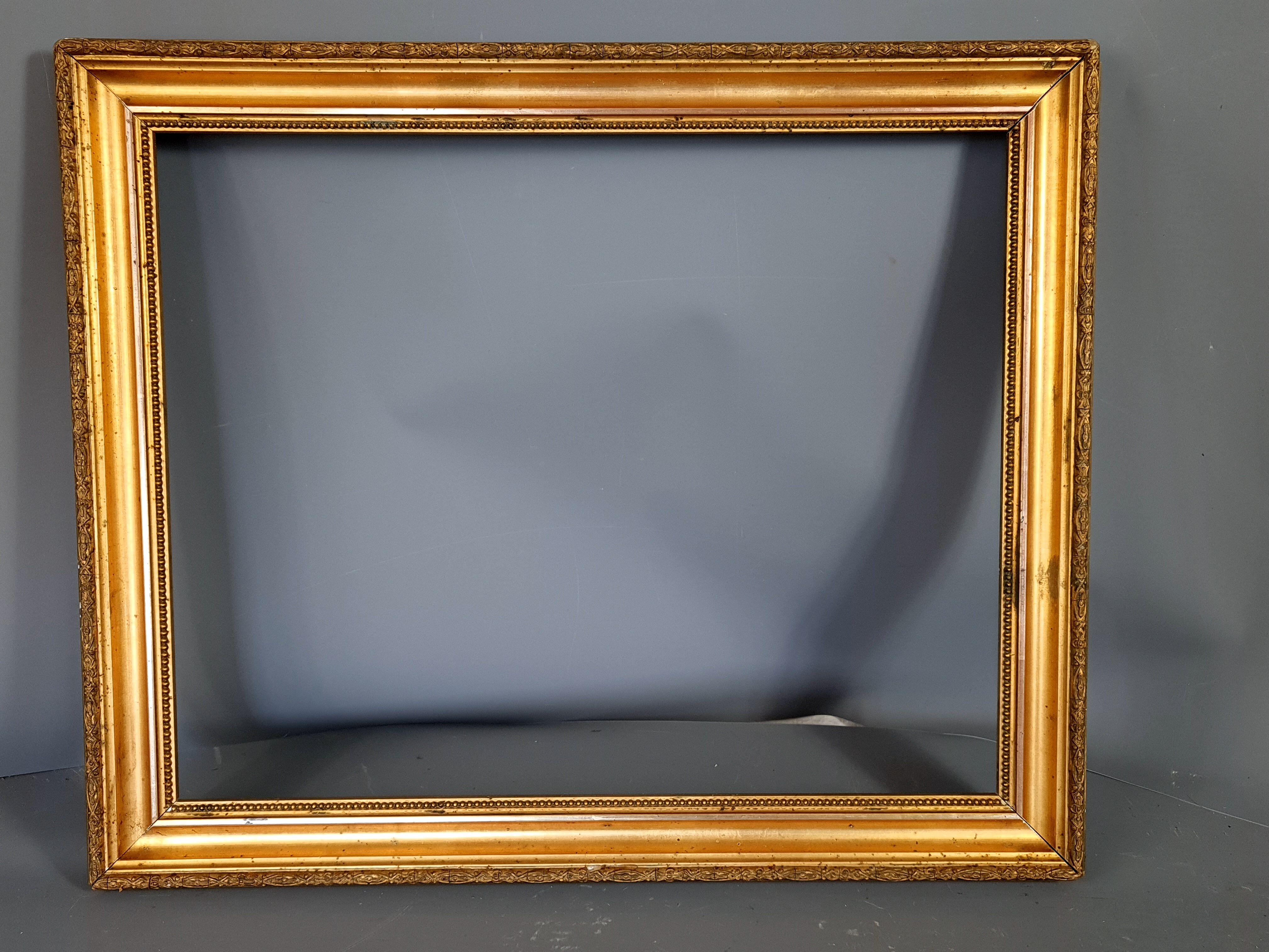 19th century frame gilded stucco wood, beaded interior edges, 47x39 cm, leaf 41.8x32.7 cm SB