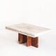 Table basse ou table d'appoint vintage. Marbre. France, années 60.