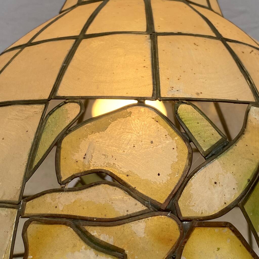 Suspension en feuille nacre et laiton vintage 1970's
