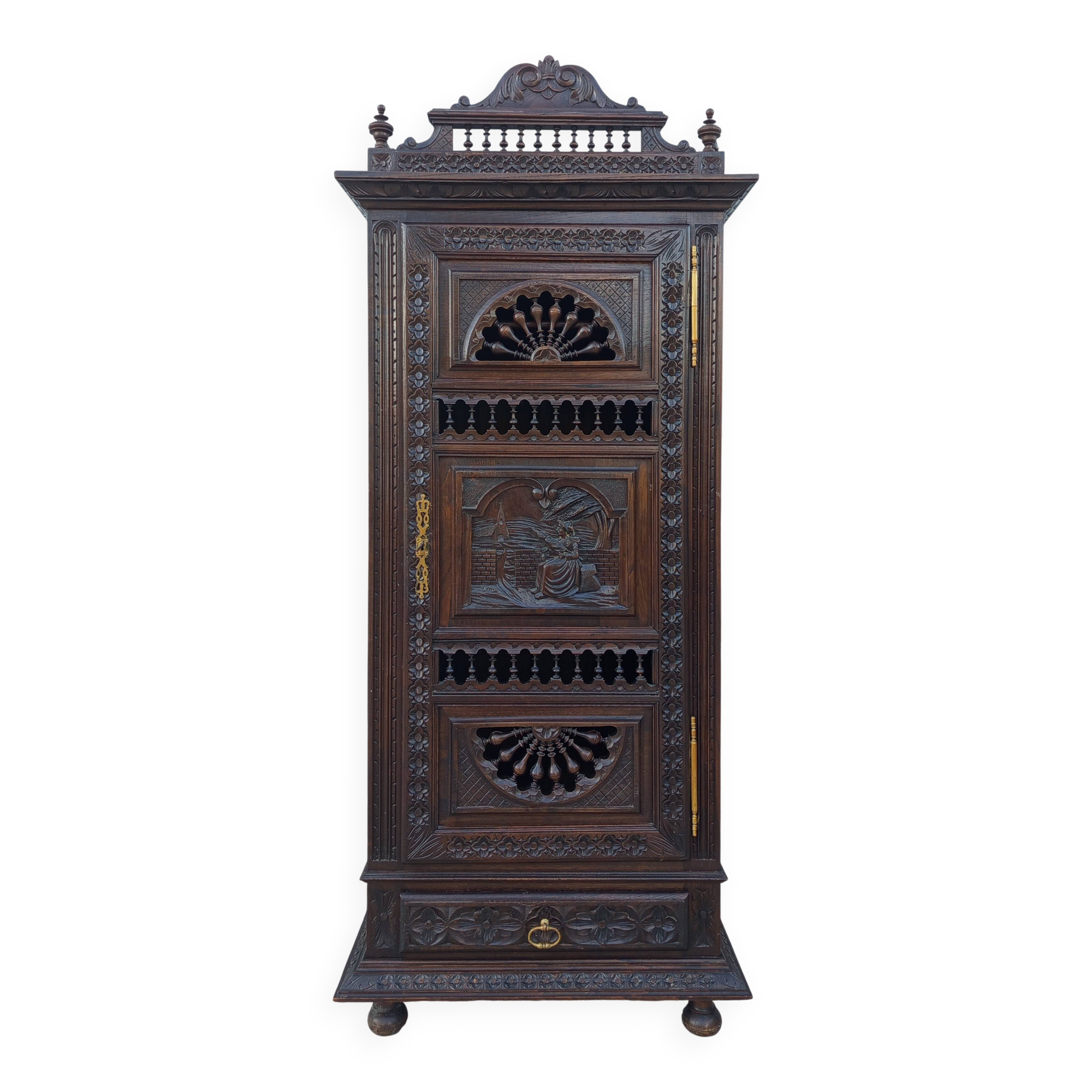 Bonnetière Breton style wardrobe in natural wood