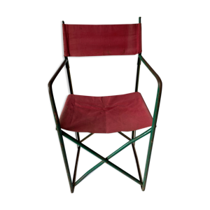 Chaise en métal marque