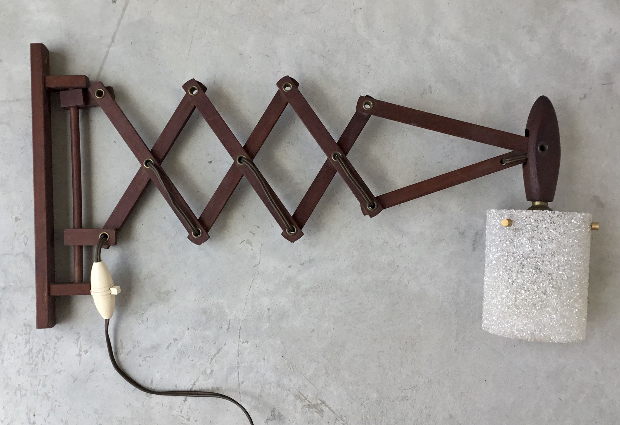 Teak accordion wall lamp Le Klint by Erik Hansen Scandinavian 1950