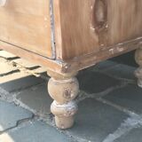 Commode pin brut