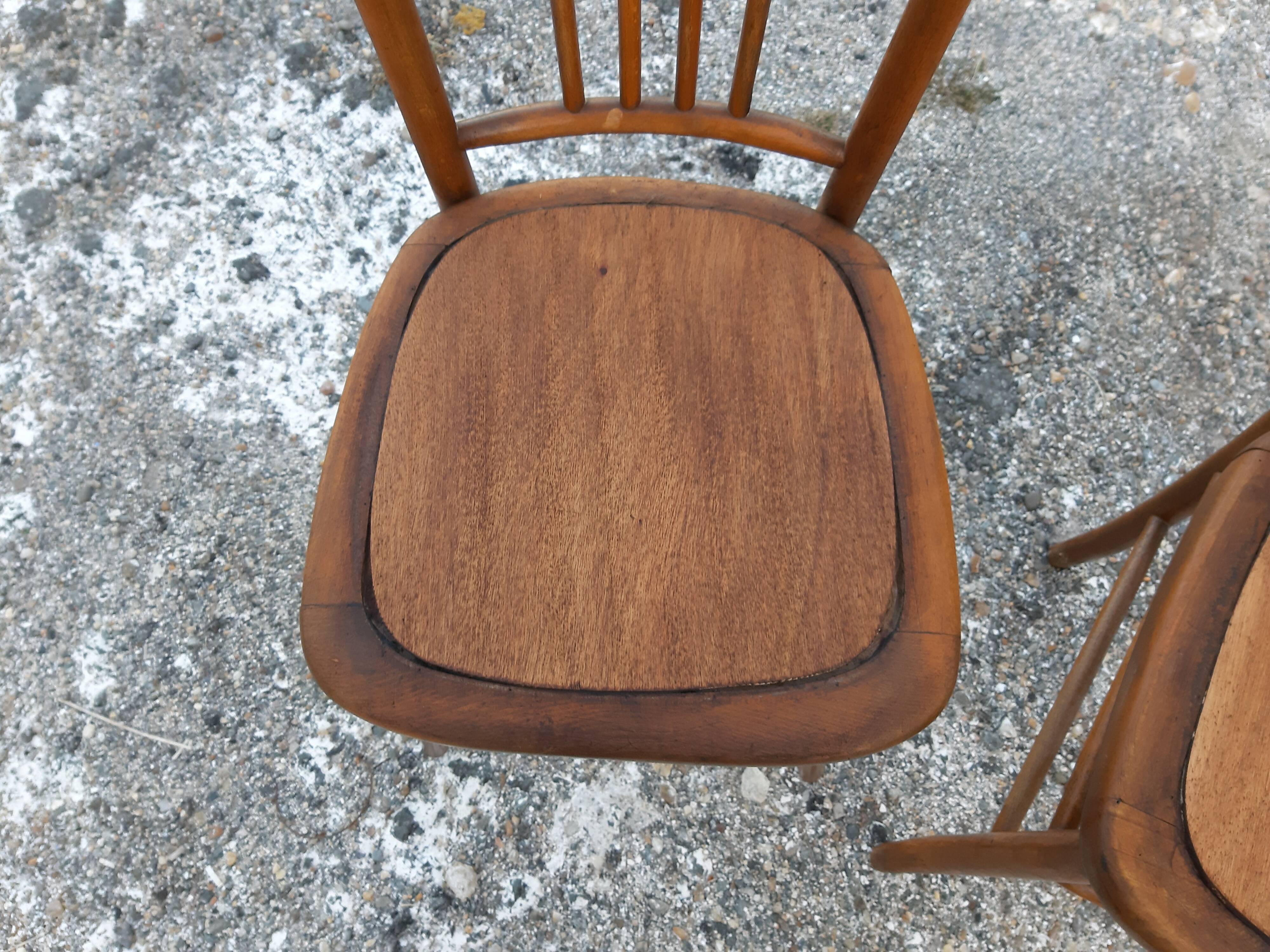 Paire de chaises de bistrot bois