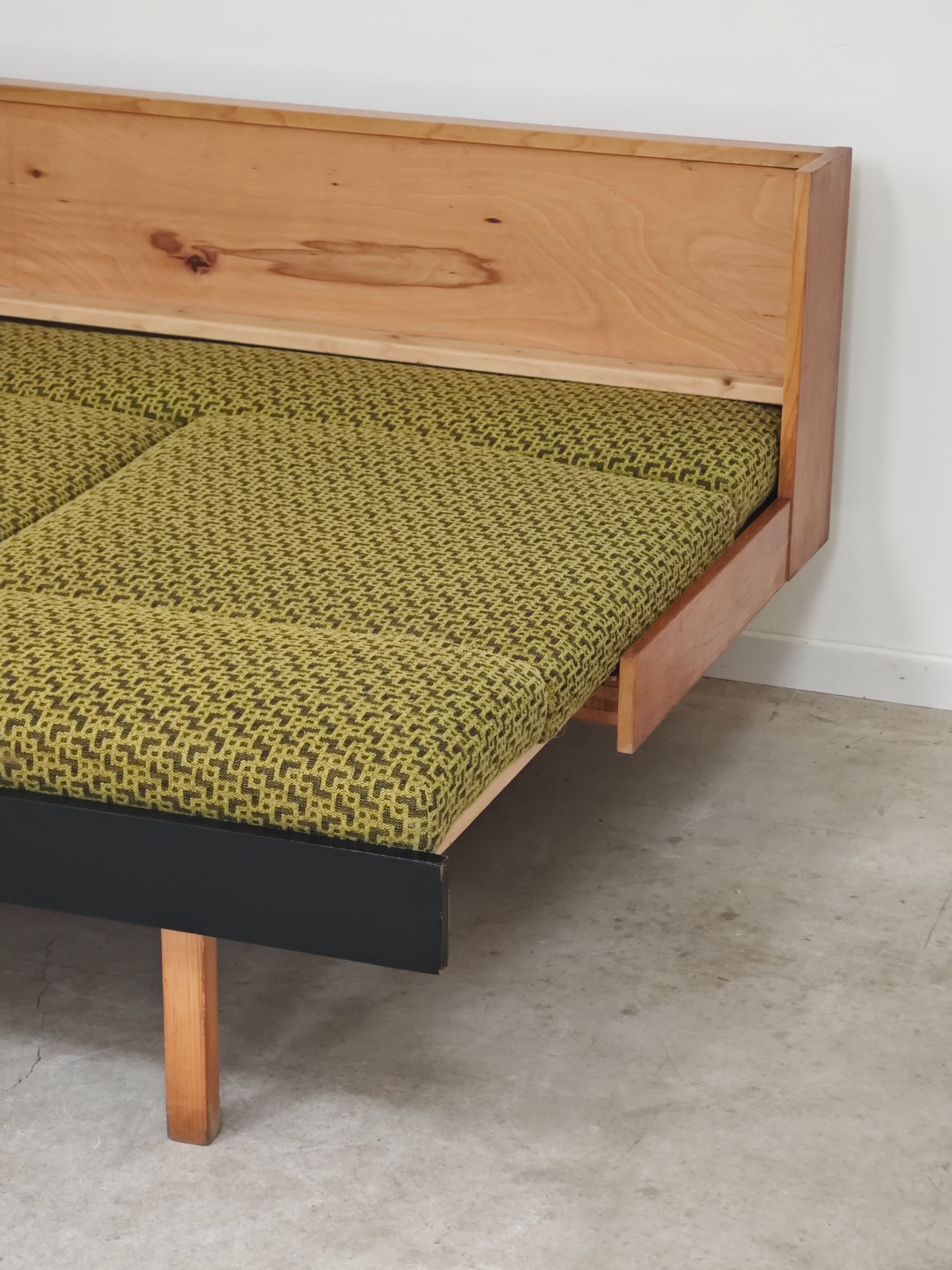 Green folding bench / Sofa  
Drevotvar Czechoslovakia 1960