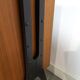 Armoire design en teck Musterring avec pieds noirs