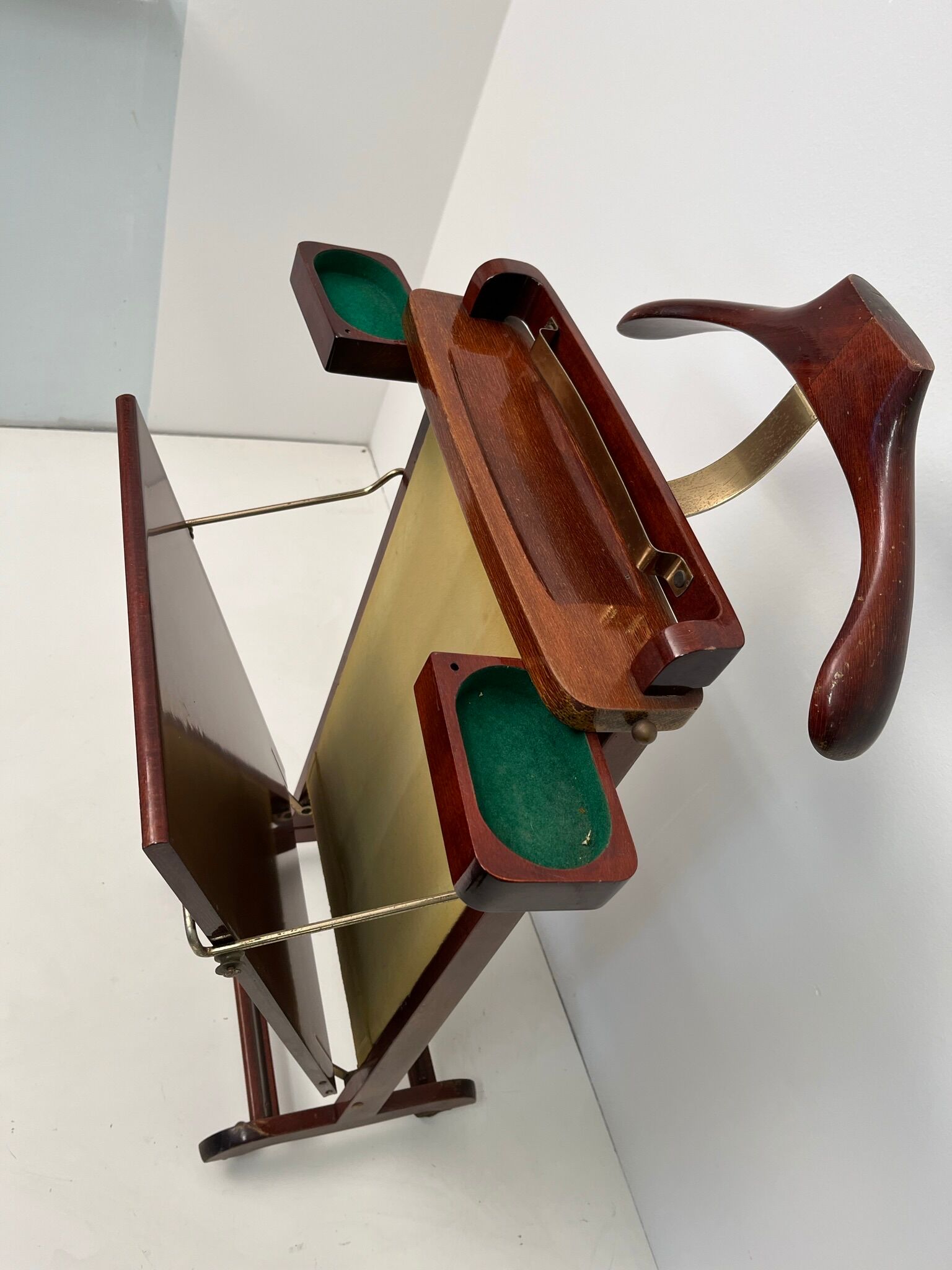 Night valet years 60