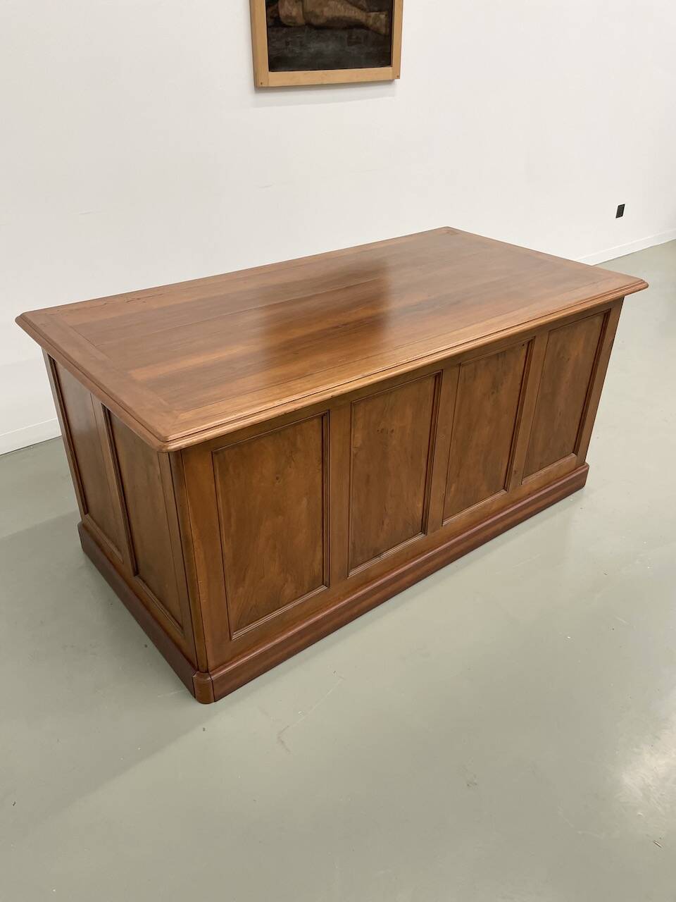 Comptoir ou bureau en noyer années 50