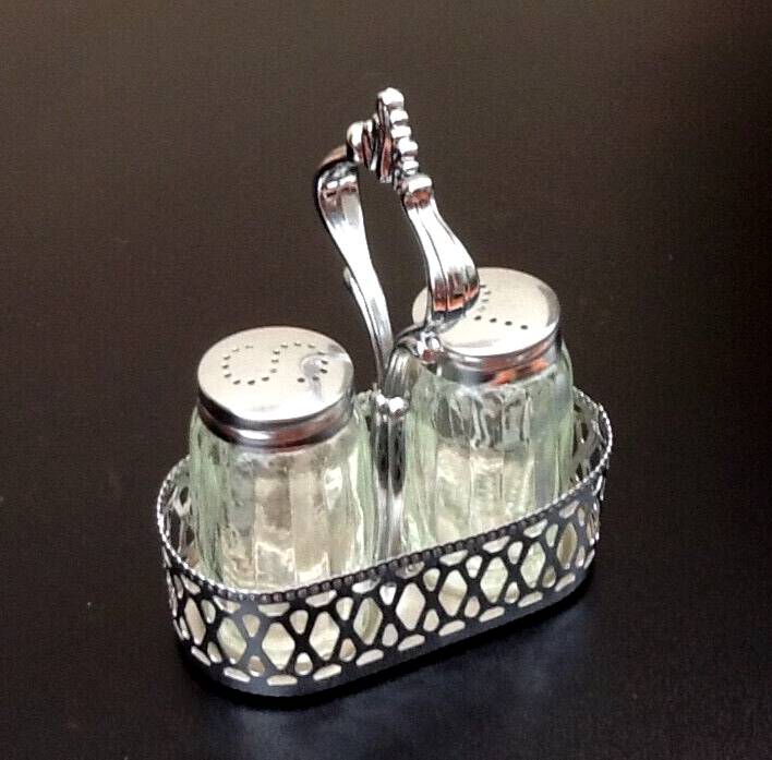 1960s salt / pepper server