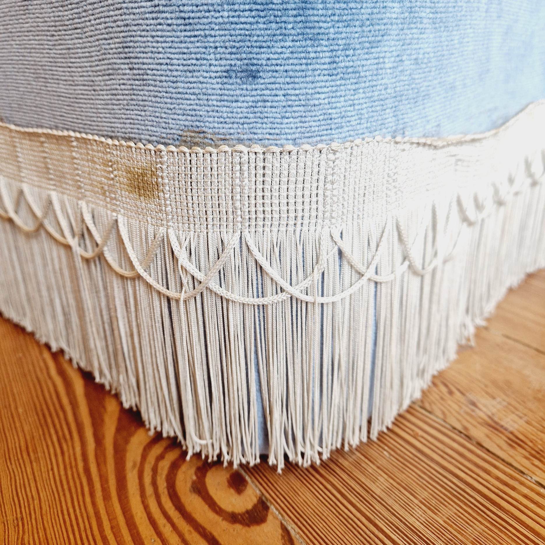 Blue chest pouf