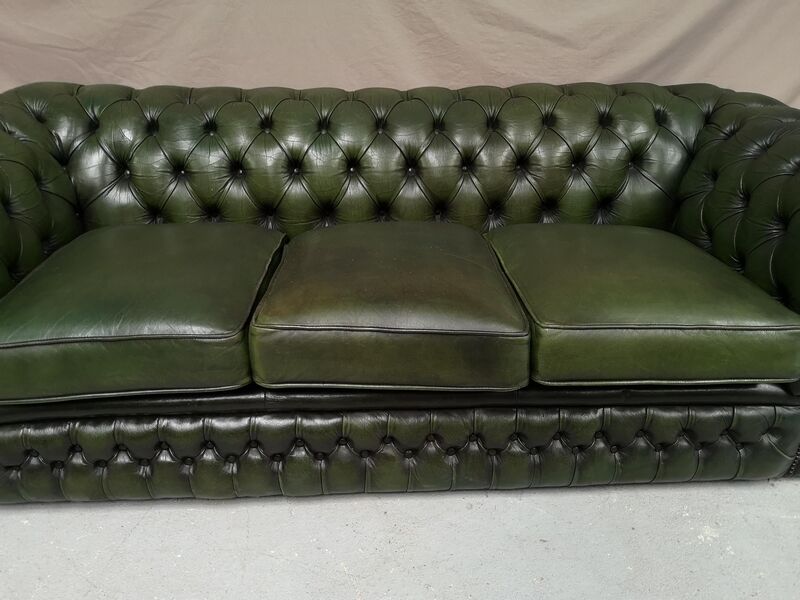 3-seater green leather Chesterfield sofa