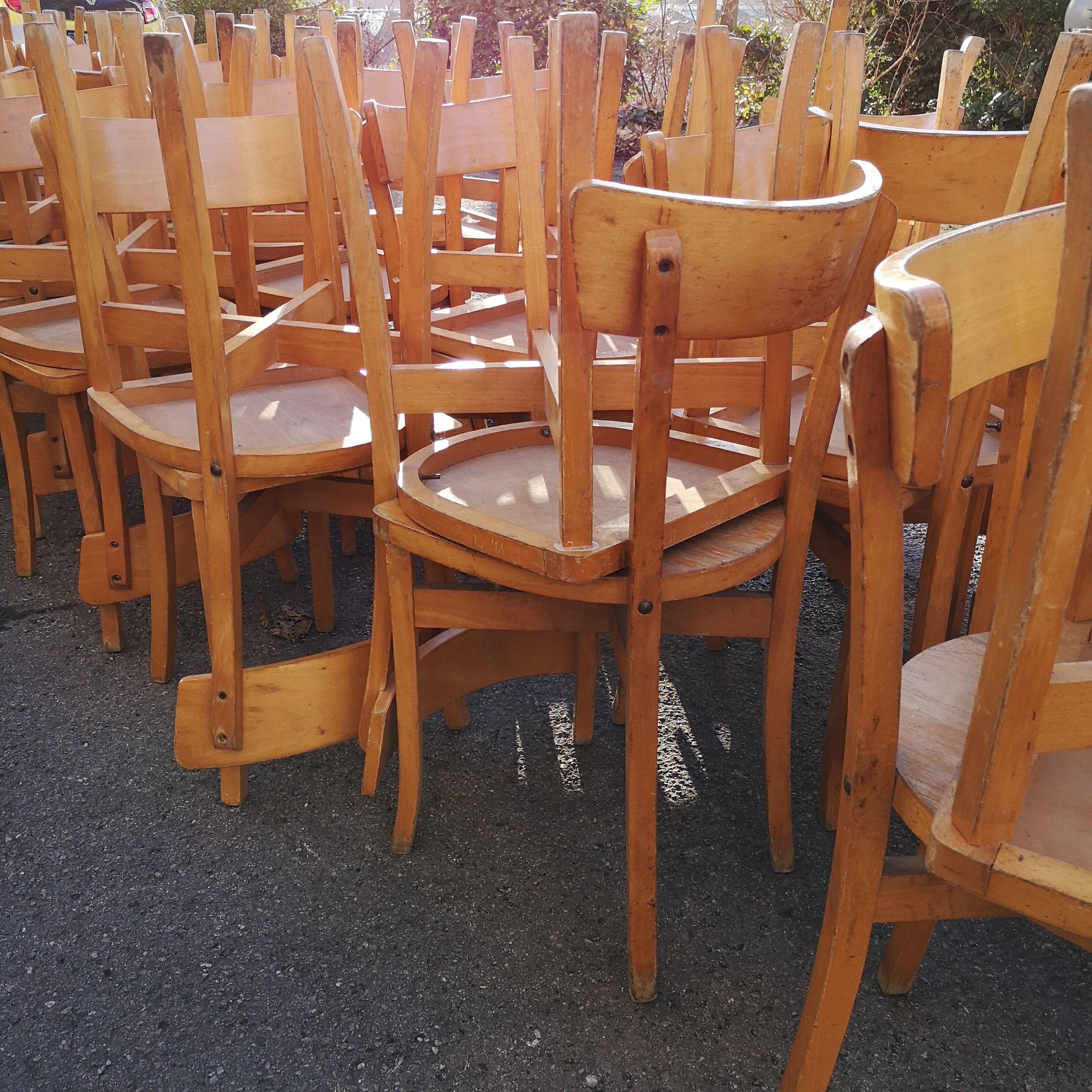 Lot de 30 chaises bistrot