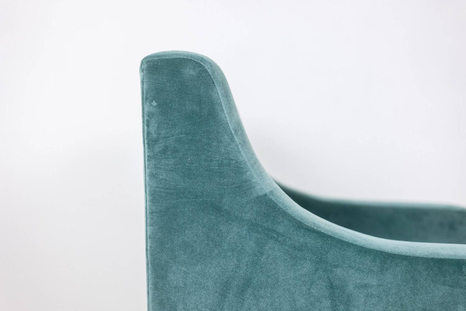 Pair of “Club” armchairs, cubic shape. 1940s.