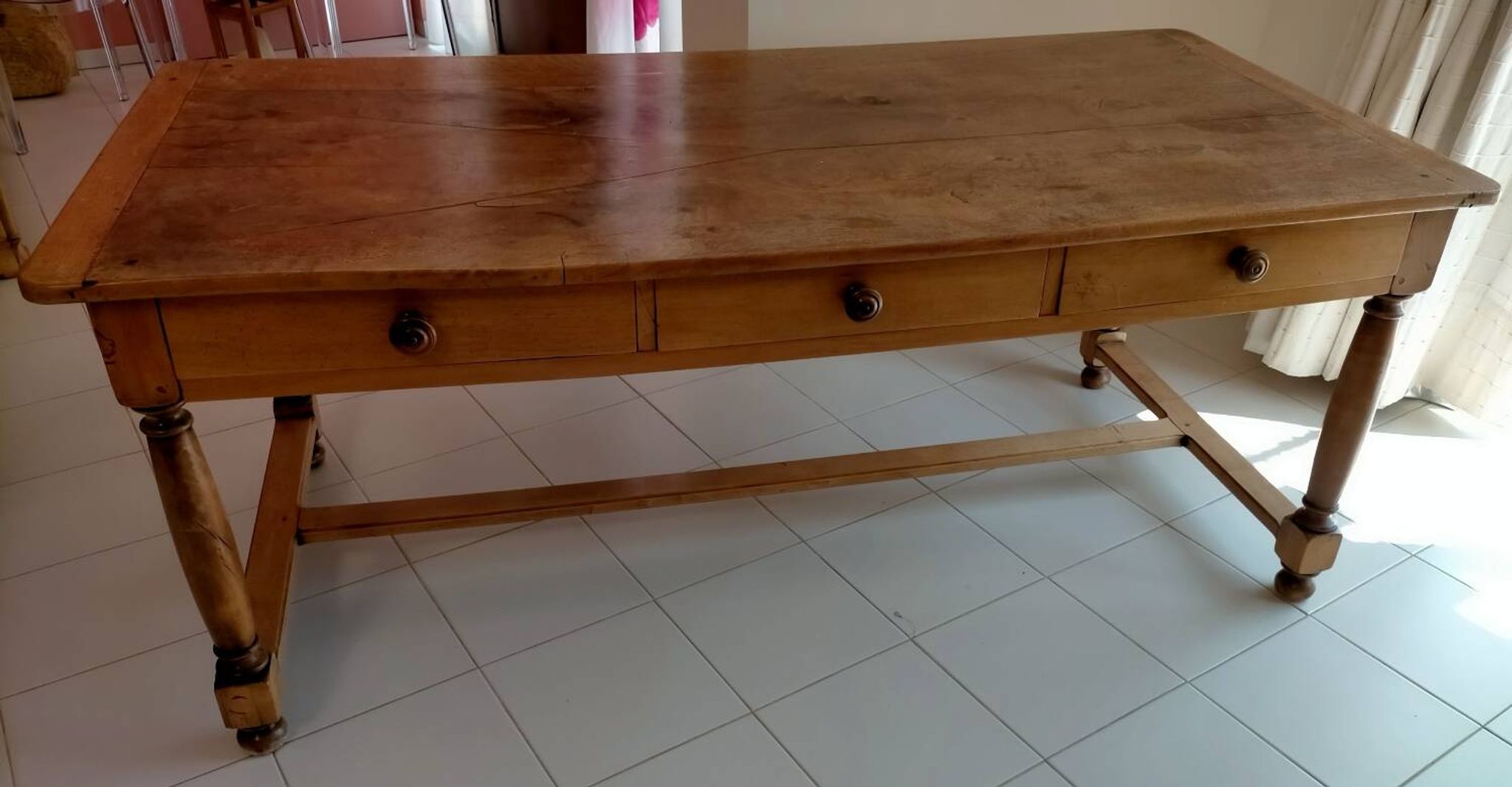 Farm table