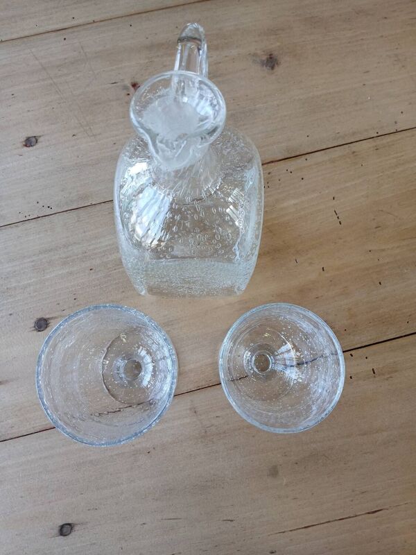 Pot en verre ancien soufflé bulle ambré