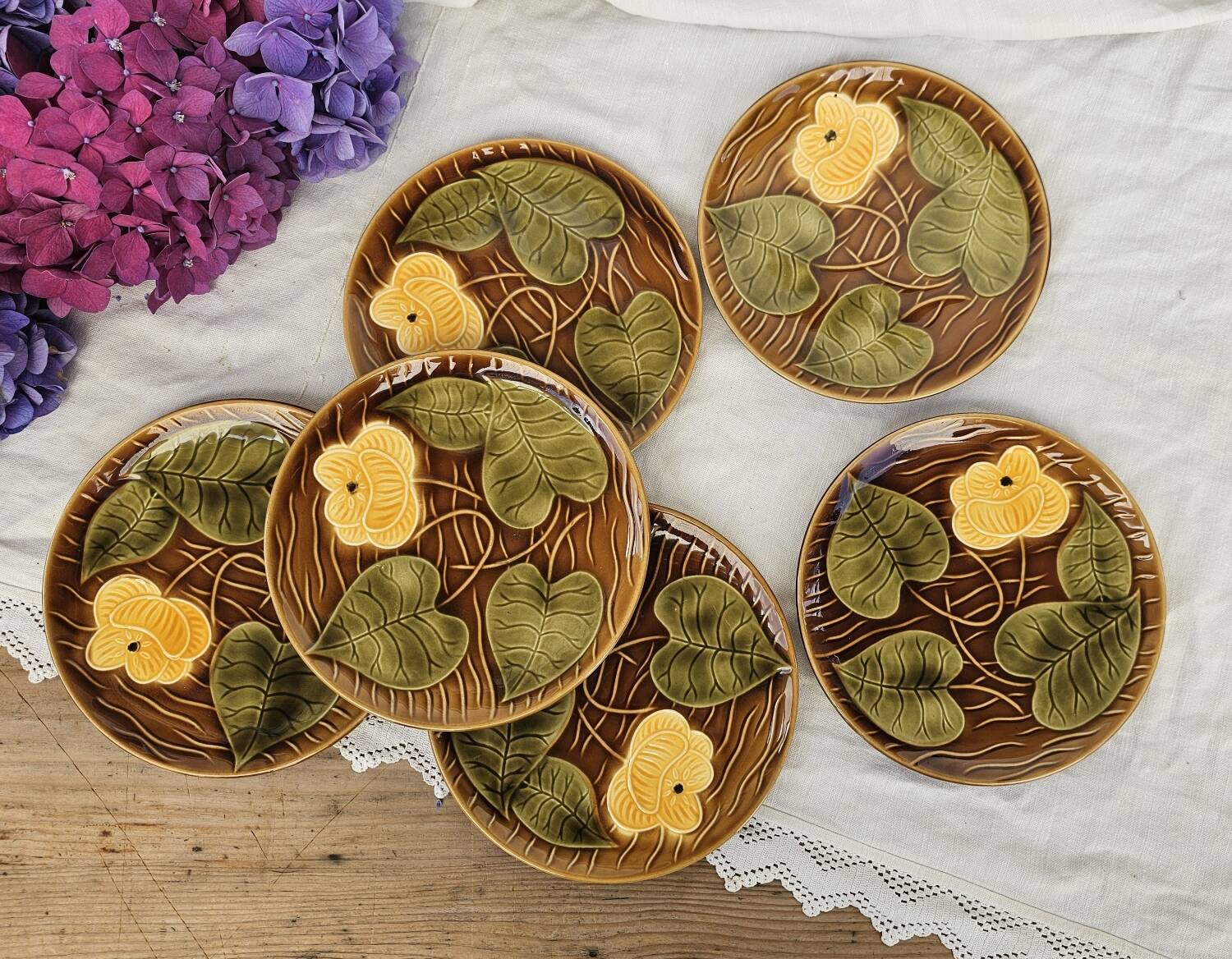 Sarreguemines barbotine dessert plates
