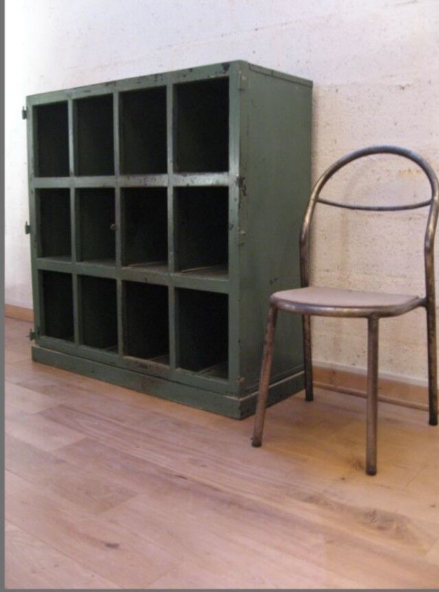Meuble rangement industriel