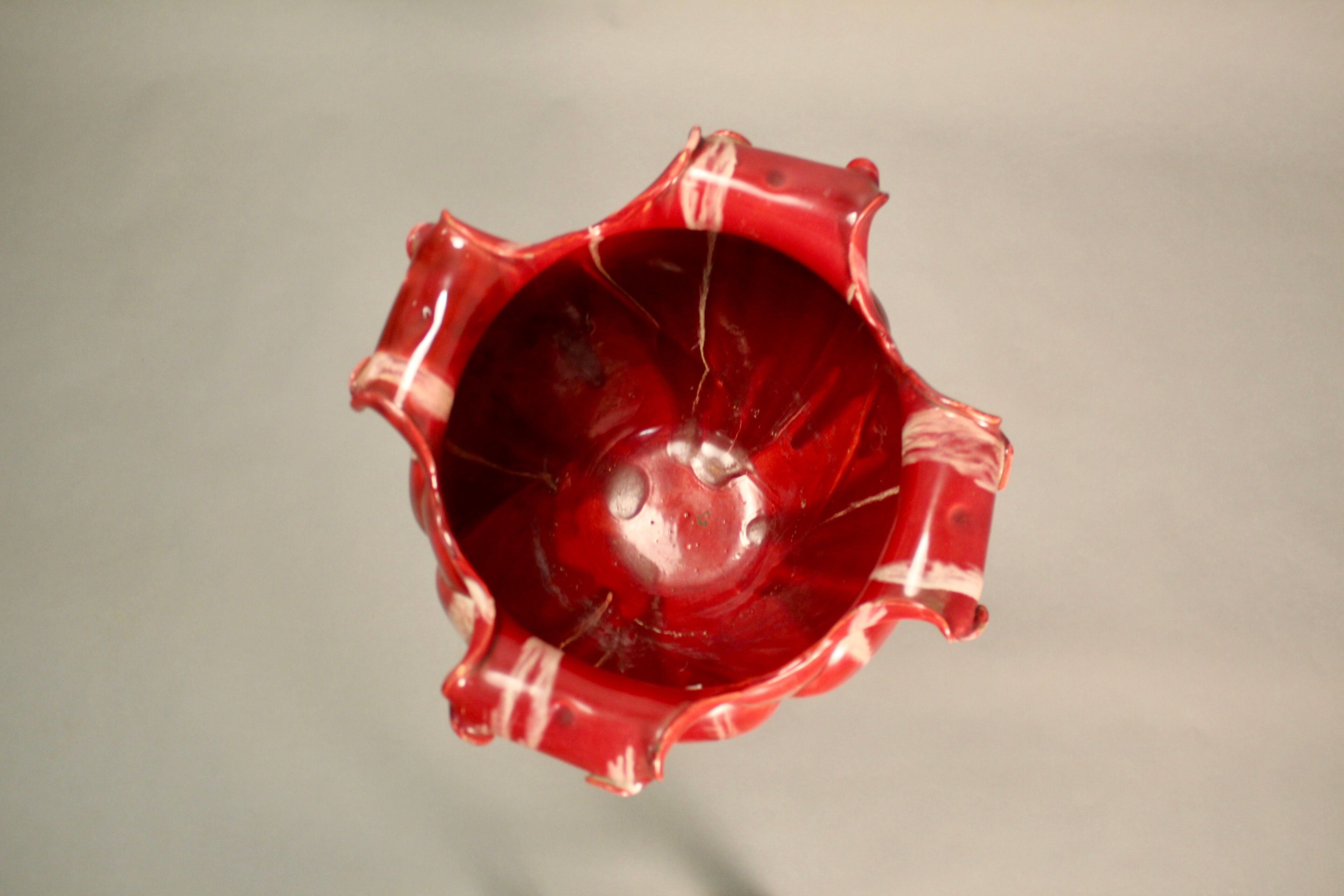 Pot cover on column Vallauris