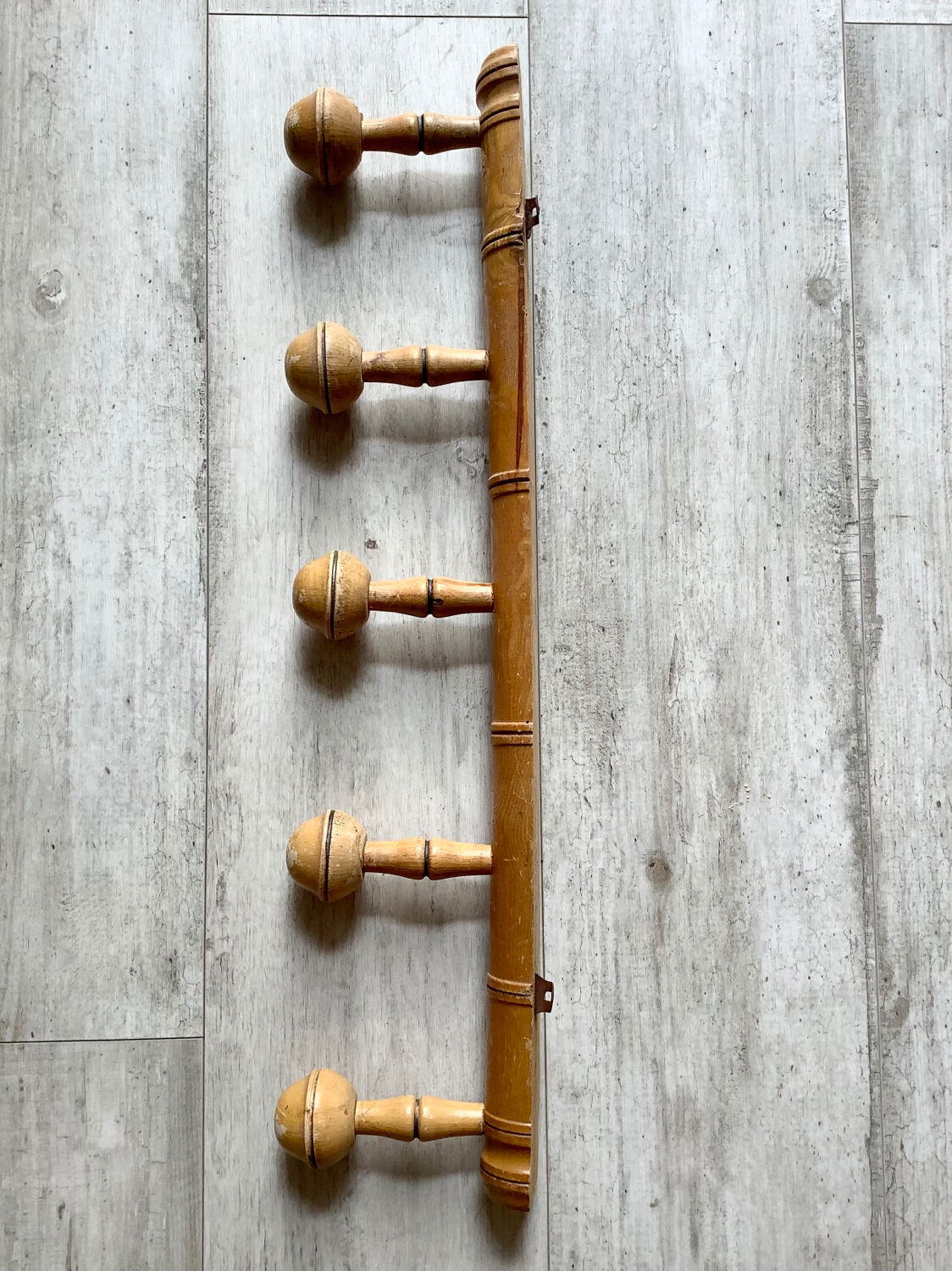 Wooden coat rack 5 hooks