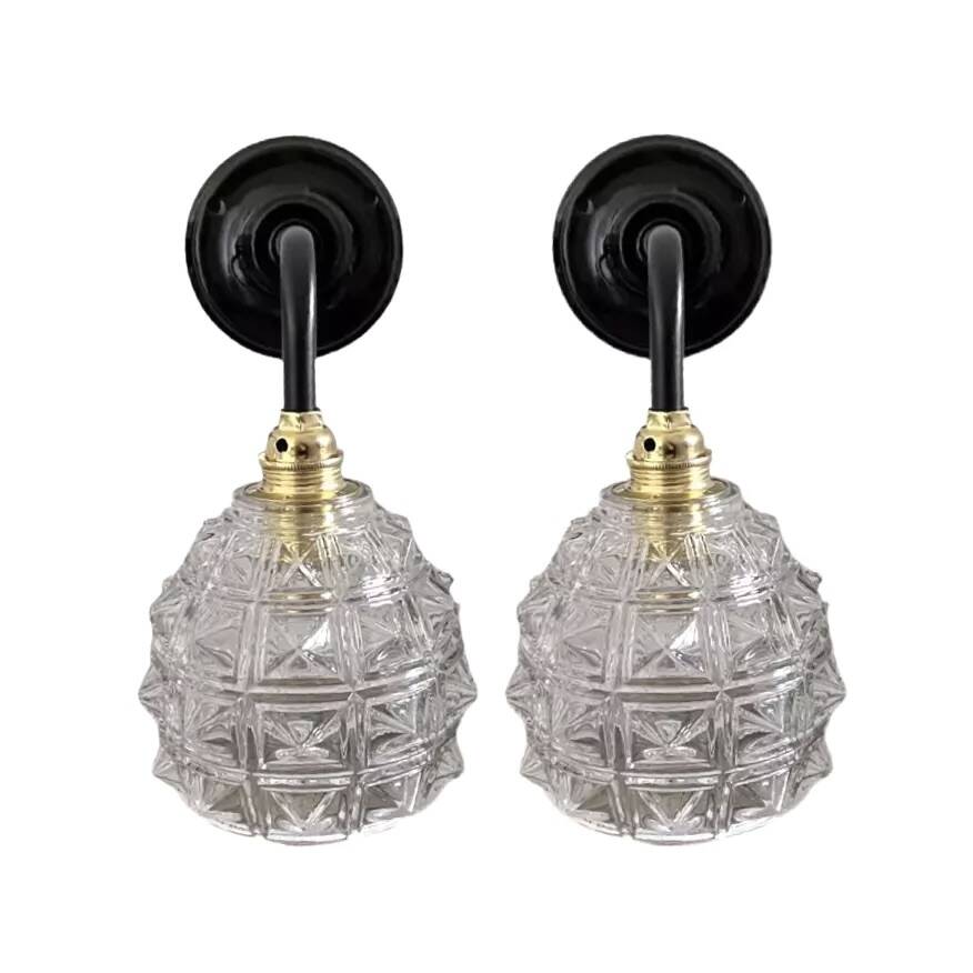 Paire d’appliques vintage en verre ciselé
