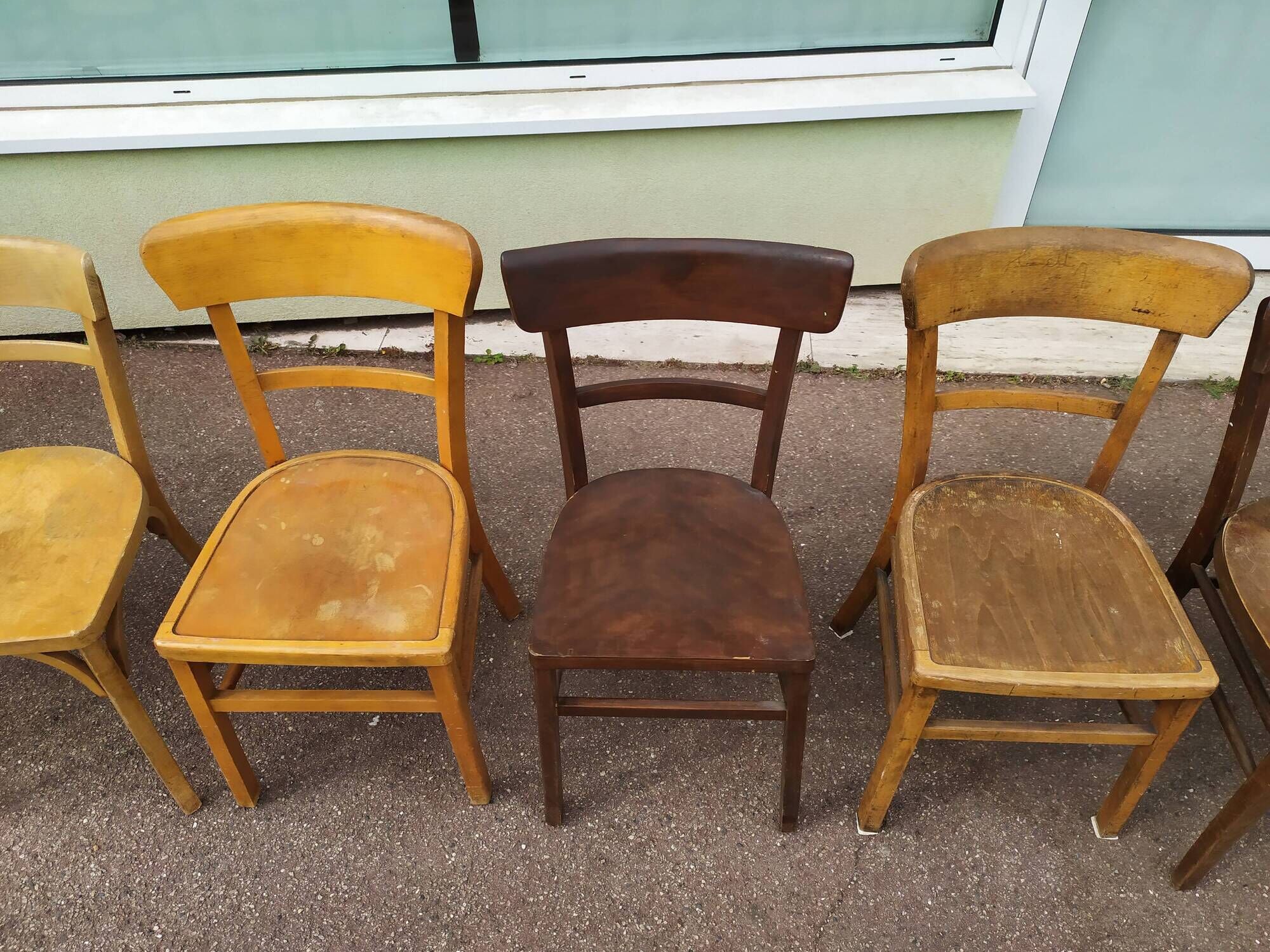 Set of 10 wooden bar bistro chairs - old - vintage