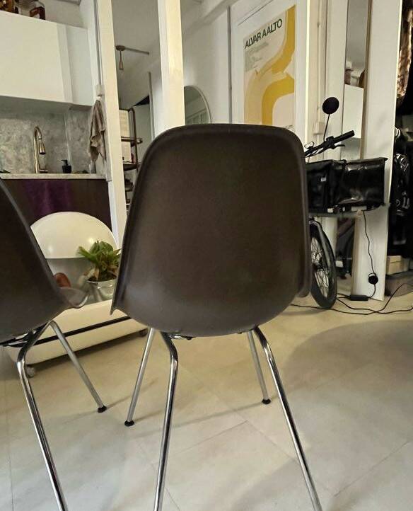 4 authentic Charles Eames and Ray Miller chairs - Fibreglass