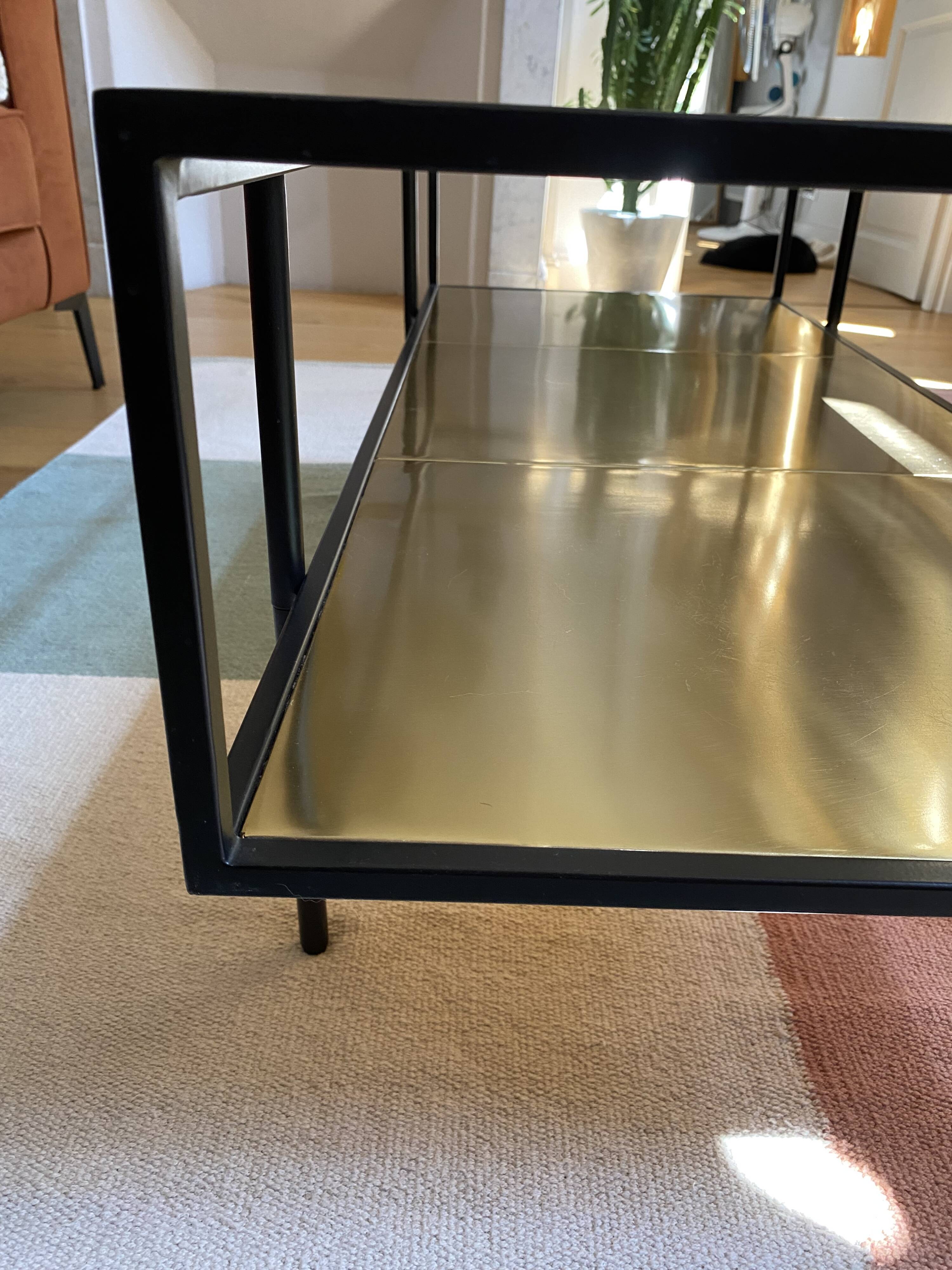 Table basse rectangulaire en laiton et verre