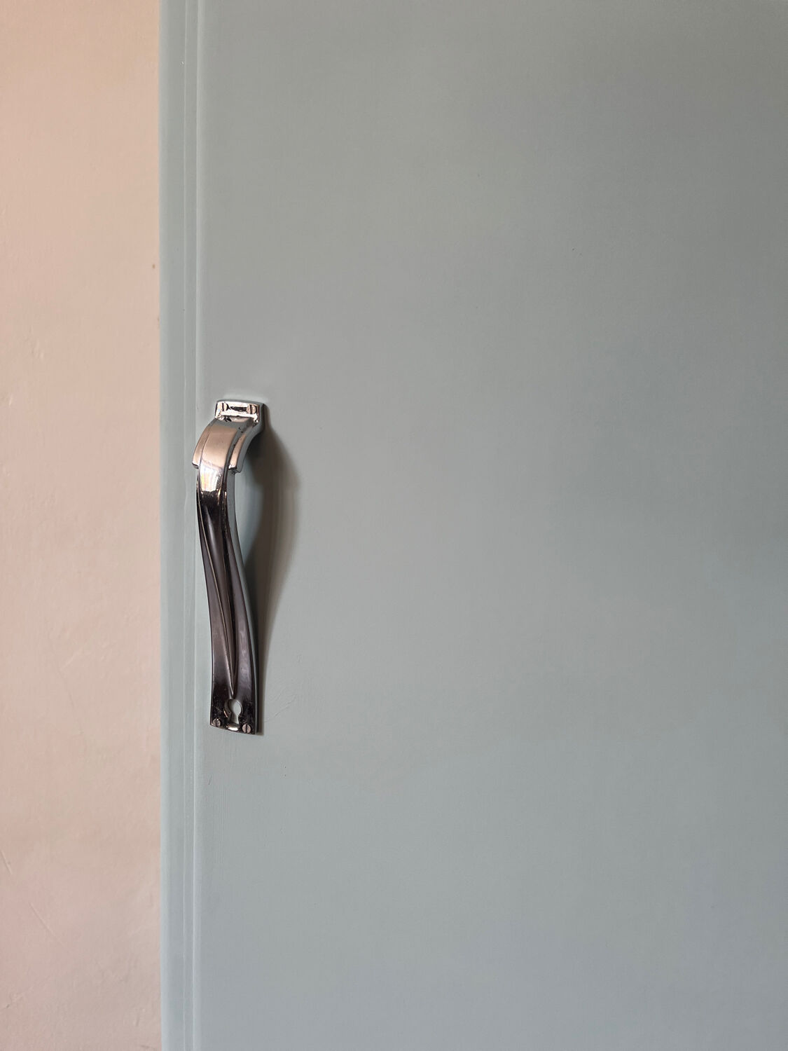 Cabinet 50 feet compass