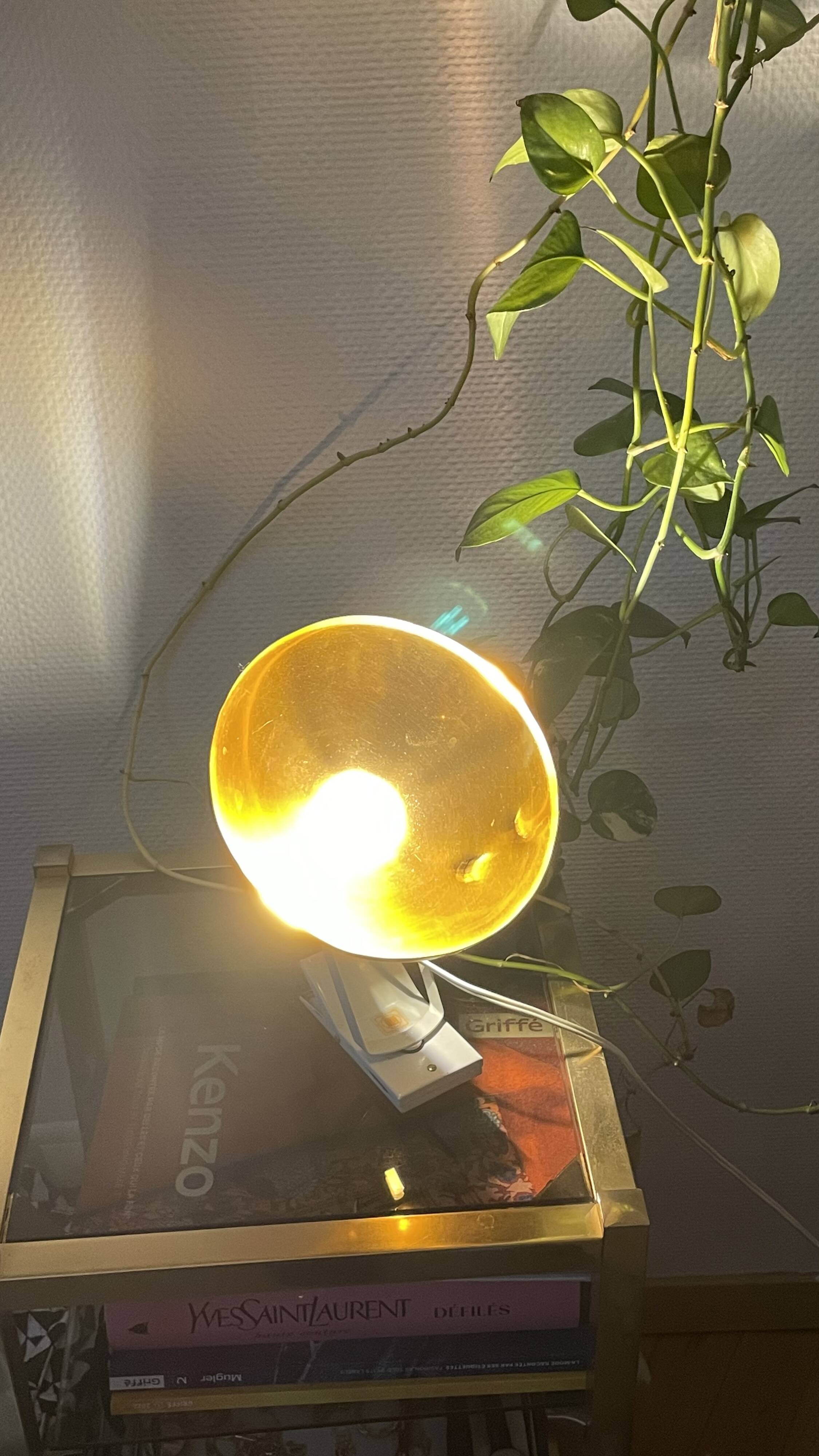 Lampe à pince Lita en métal doré et blanc