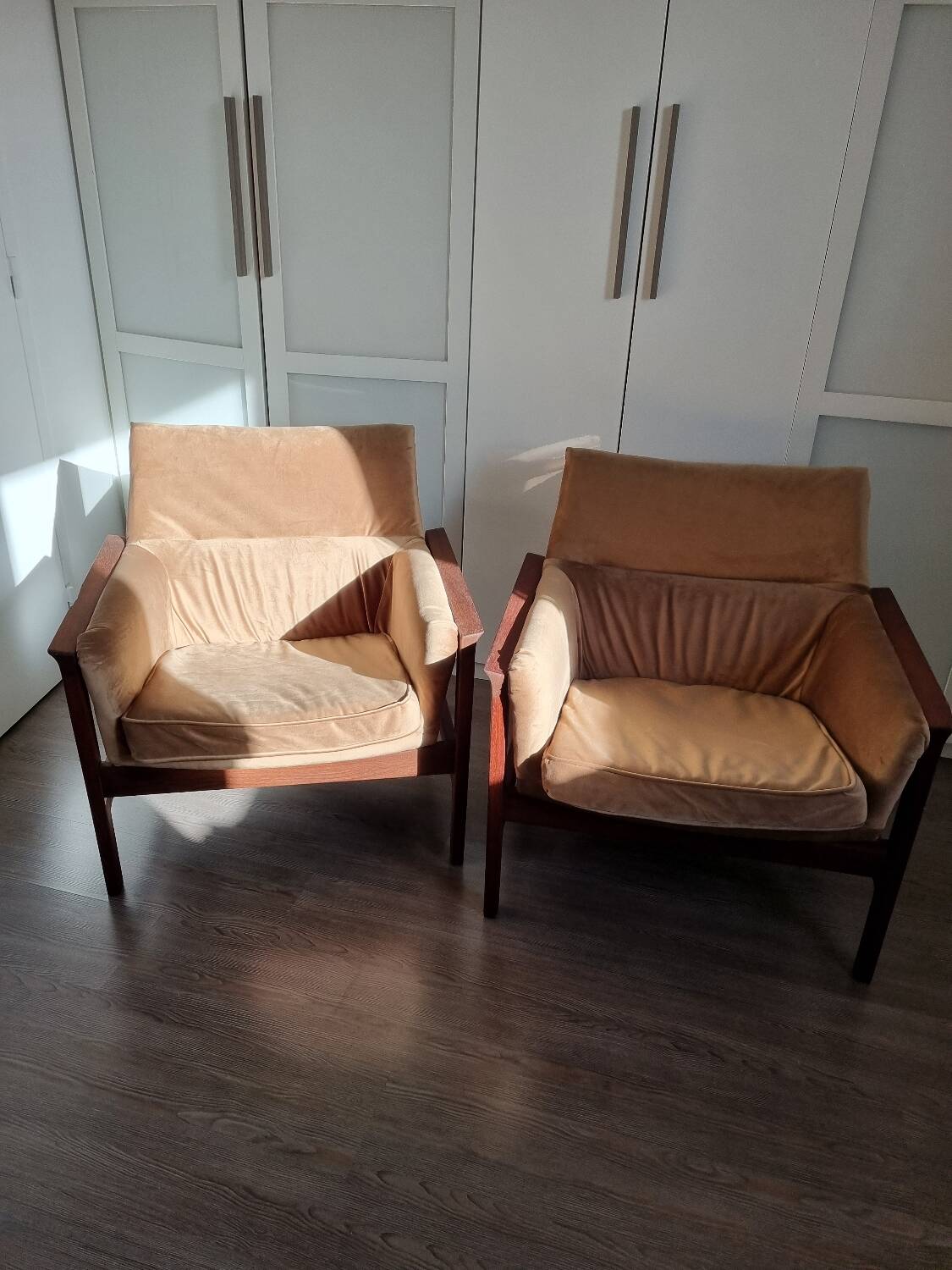 Pair of armchairs
