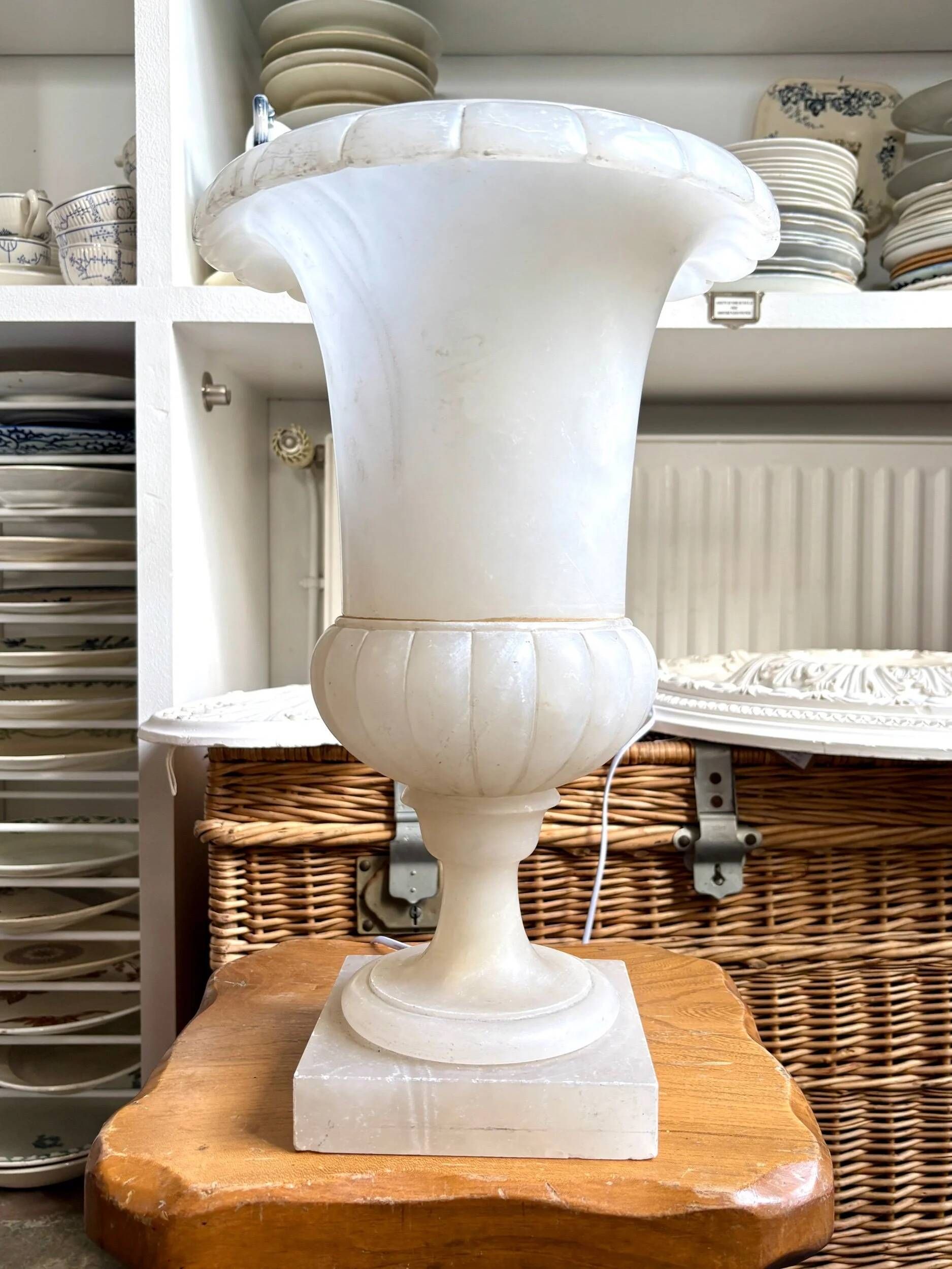 Lampe de table Médicis en albâtre