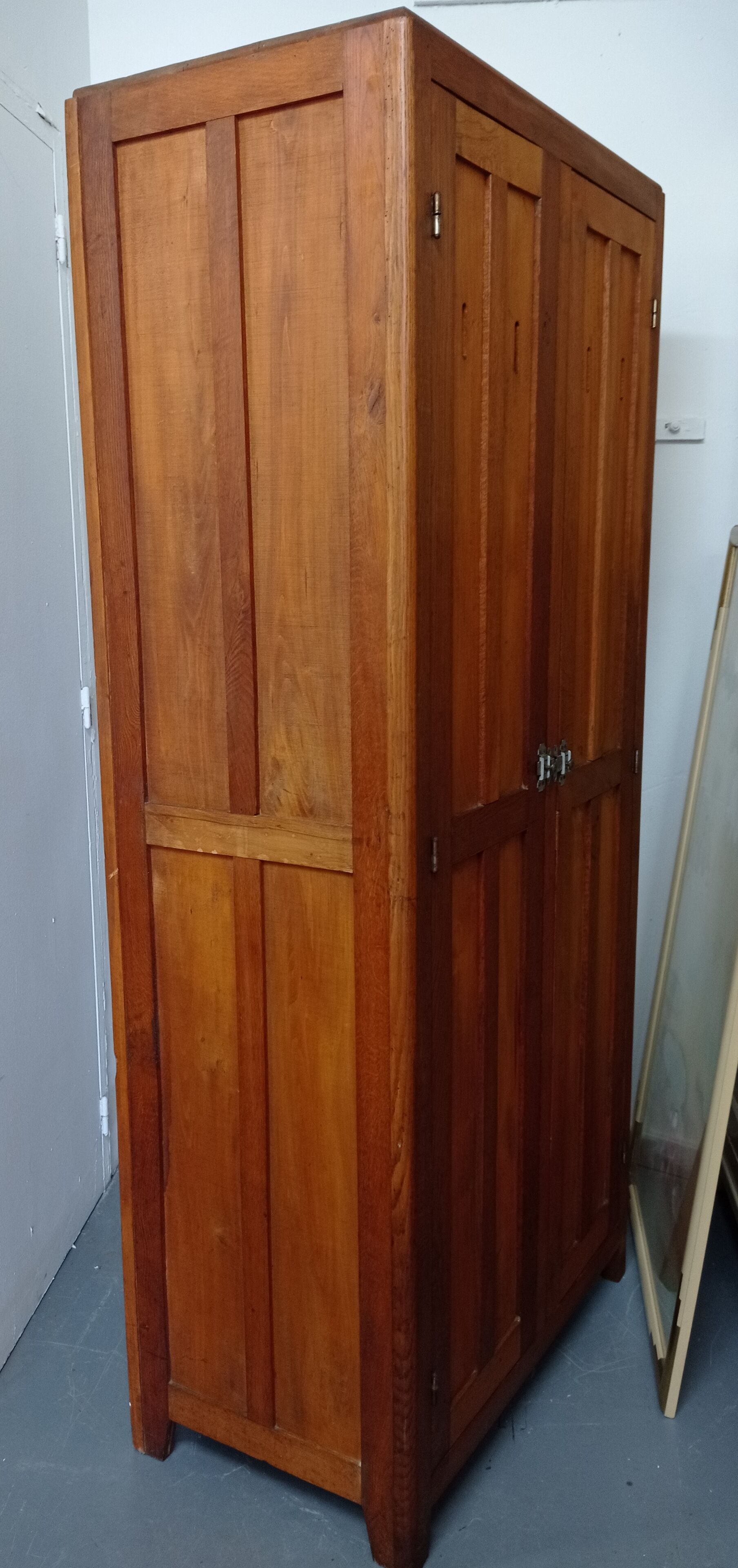 Oak cloakroom from the 40s