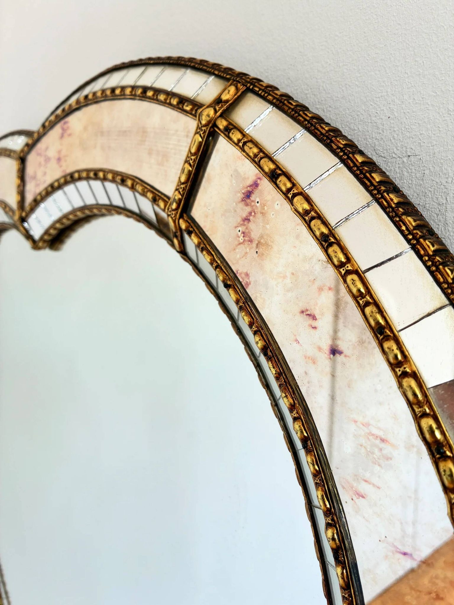 Large vintage Spanish Venetian-style wall mirror, brass, 1980s Hollywood Regency