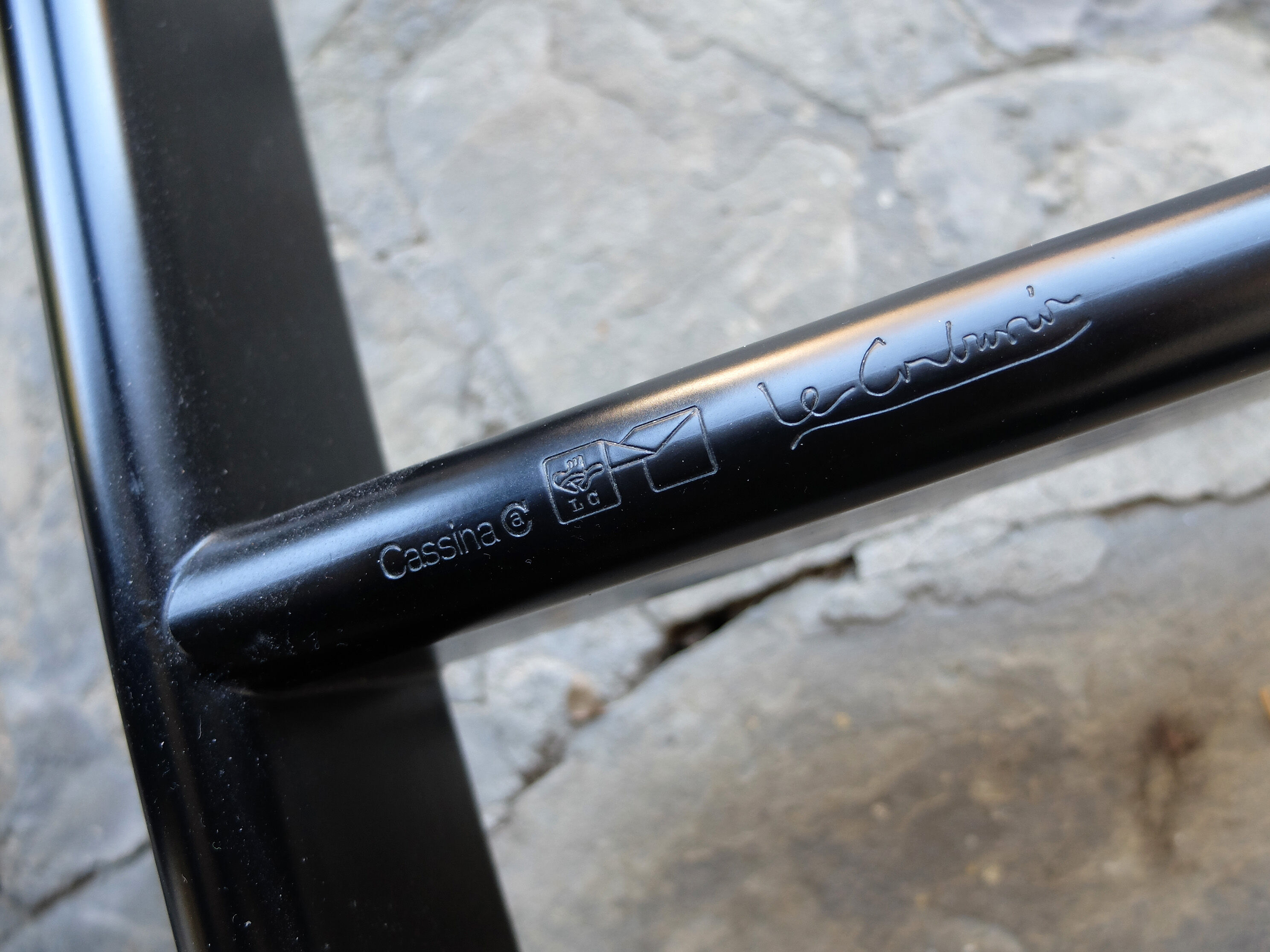 Chaise-longue LC4 par Le Corbusier Perriand Jeanneret pour Cassina