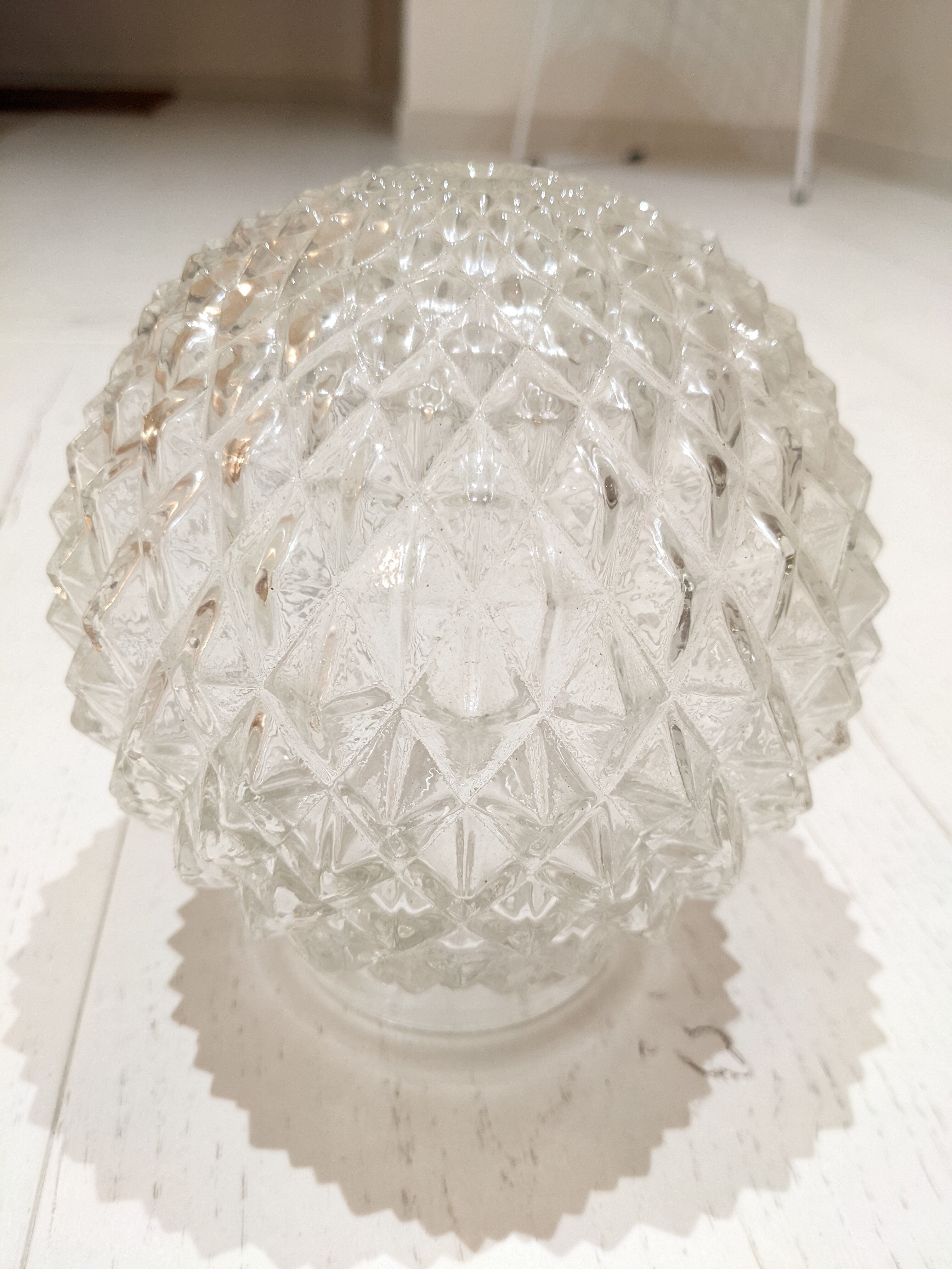 Lamp 70s vintage piquant globe chiseled