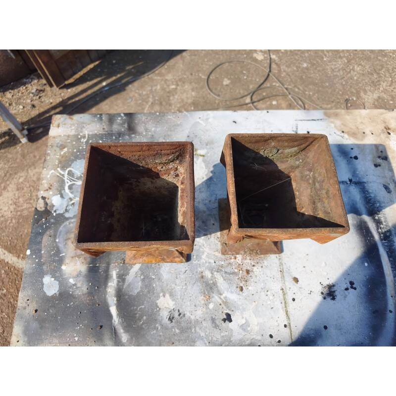 Pair of cast iron vases from 1900 in Charleville - Mézières