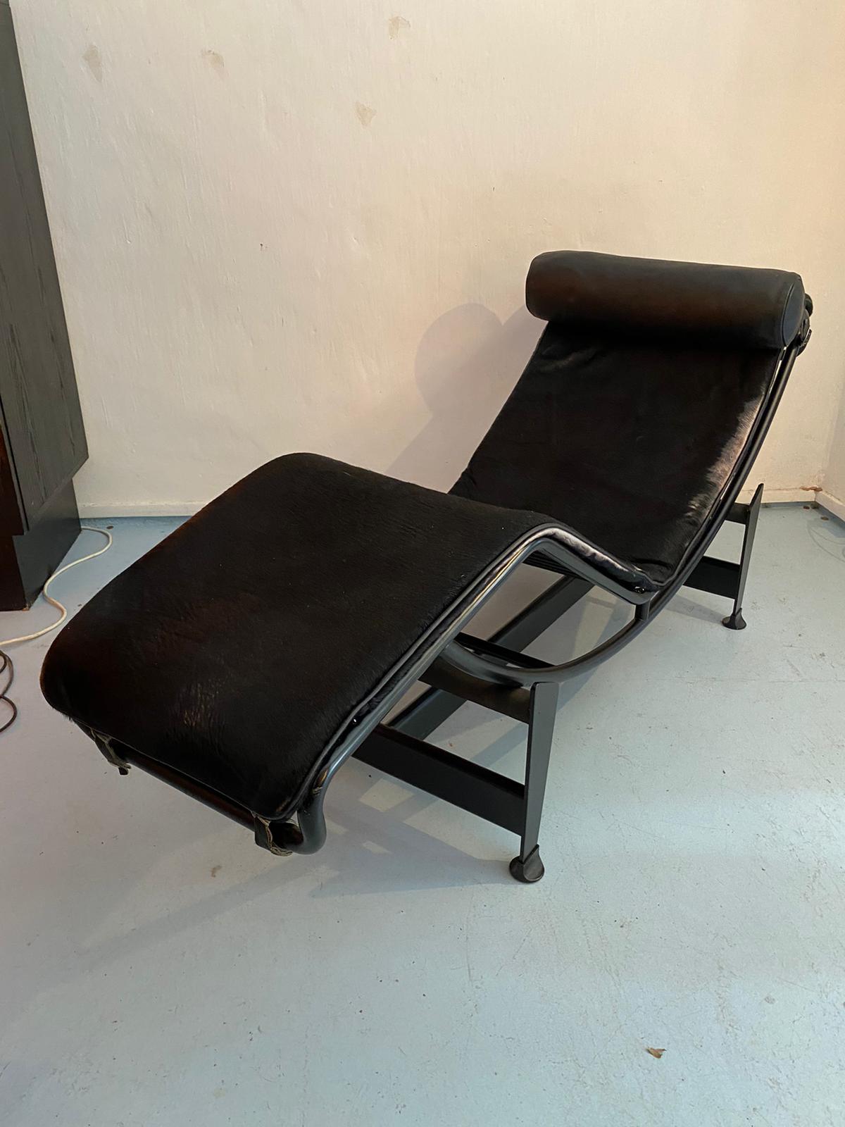 Le Corbusier LC4 model long chair