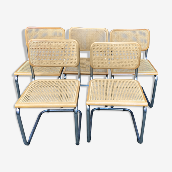 Cantilevered chair set in Marcel Breuer