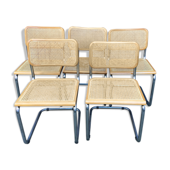 Cantilevered chair set in Marcel Breuer